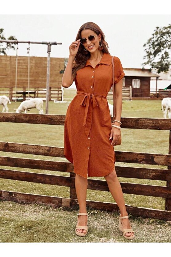 Kadın Kısa Kollu Yakalı önden Düğmeli Beli Kuşaklı Bürümcük Elbise