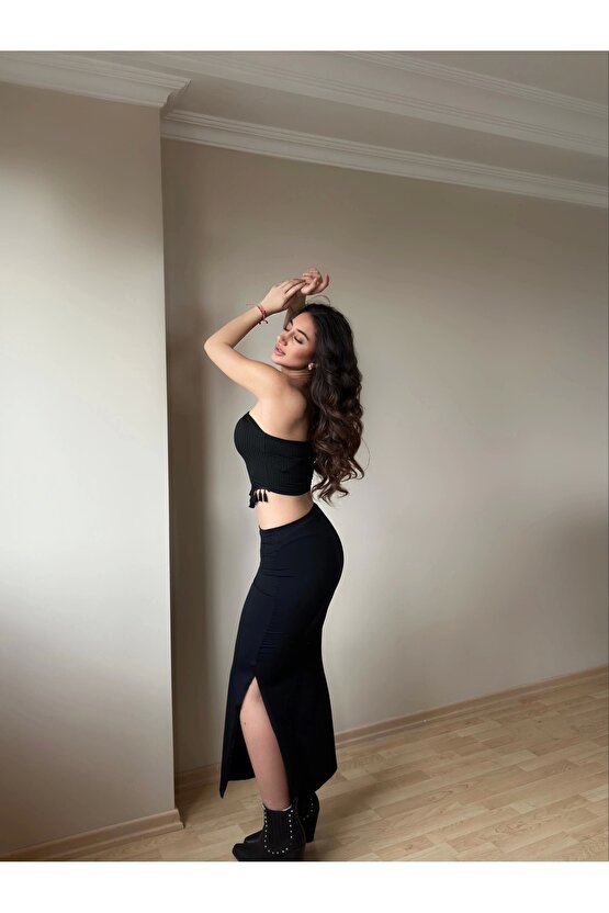 Siyah Püskül Detay Bluz