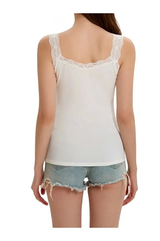 Kadın Askılı Yuvarlak Yaka Dantel Detay Kaşkorse Bluz