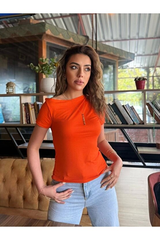 Kadın Kısa Kollu Tek Omuzu Açık Büzgülü Viskon Bluz