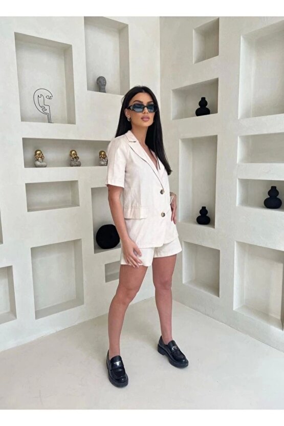 Bej Ceket Ve Şort Takım