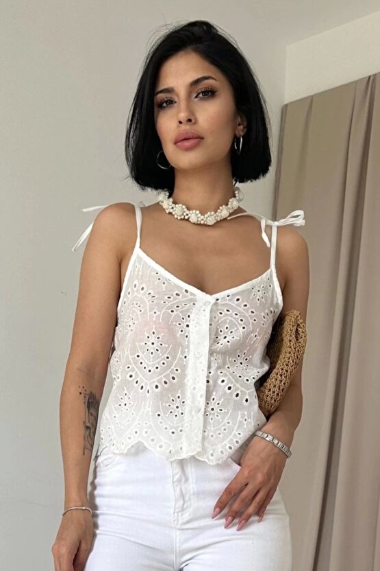 Zarif Beyaz Brode Bluz