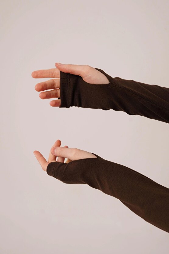 Kare Yaka Bluz Ve Yırtmaç Detaylı Etek İkili Kahverengi Takım