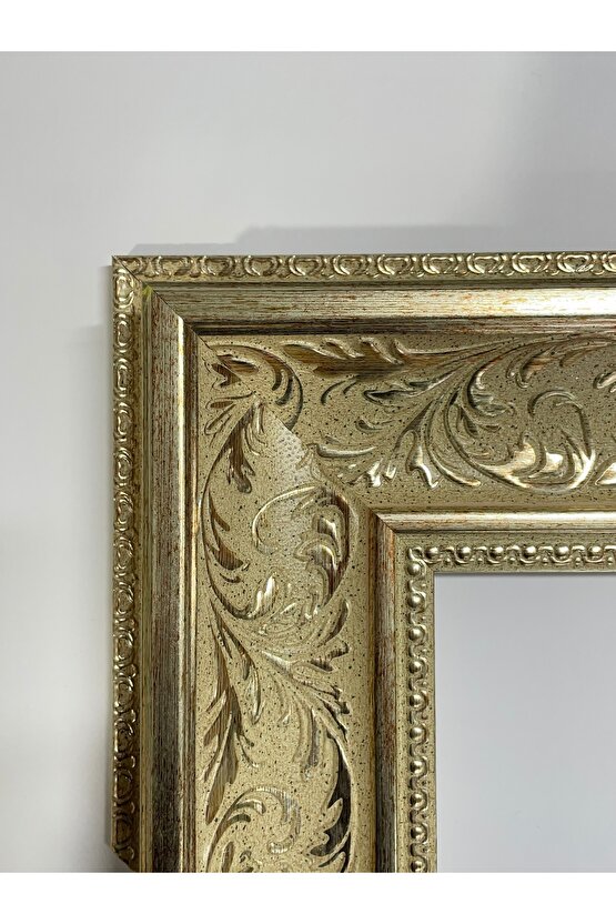 Bej Renk Eskitme Altın Klasik Çerçeveli Ayna-9cm Çerçeve Kalınlığı-Barok Desenli (Özel Ölçü)