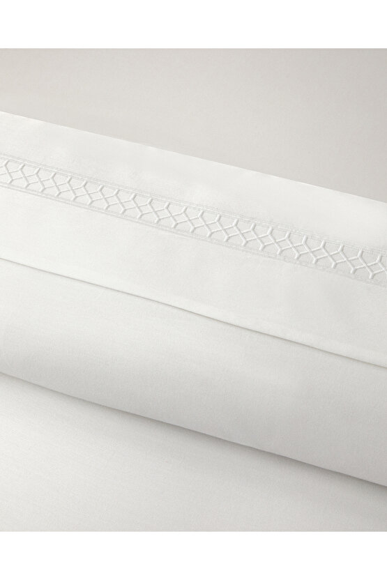 Modello Pamuk Saten Nakışlı King Size Nevresim Takımı Beyaz