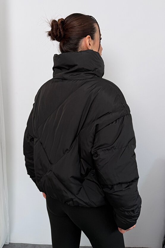 Kadın Siyah Oversize Şişme Mont - Yüksek Yaka, Baklava Desenli