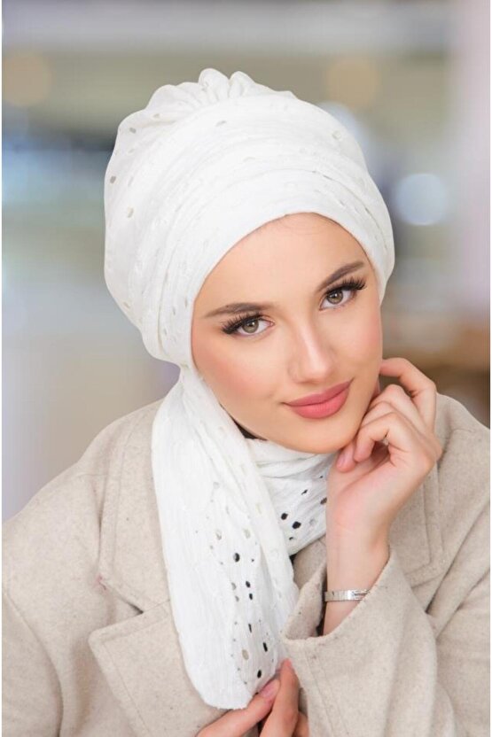 Beyaz Ajurlu Atkılı Tesettür Bone