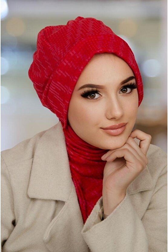 Kırmızı Desen Tesettür Bere ve Etol Takım