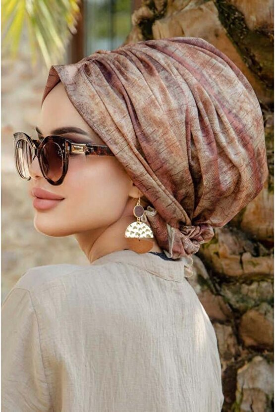 Taba Tonlamalı Desenli Tokalı Bone