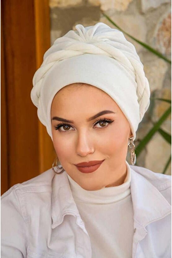 Kırık Beyaz Burgulu Bone