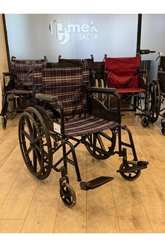 Wipperman marka İTHAL Refakatçi frenli Standart Manuel Tekerlekli Sandalye