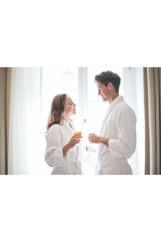 Beyaz Şalyaka Unisex Bornoz