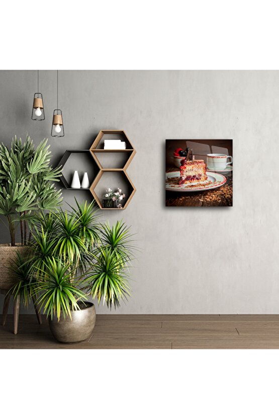 Vişneli Kremalı Pasta ve Kahve Temalı Baskı