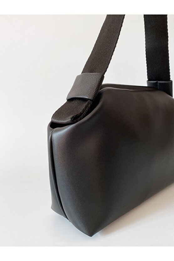 Heybes Kadın Siyah Vegan Deri Çıkarılabilir Saplı Omuz ve El Çantası