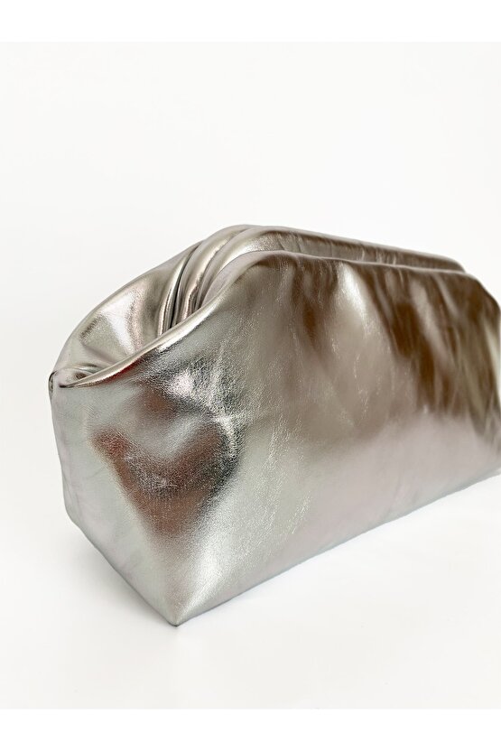 Heybes Kadın Gümüş Lame Parlak Dokulu Deri Clutch El Çantası