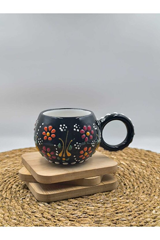 2 Adet Kabartma Desenli El Yapımı Seramik Kupa