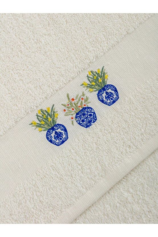 LCW Ekru Nakışlı Pamuklu Yüz Havlusu 50x80 Cm