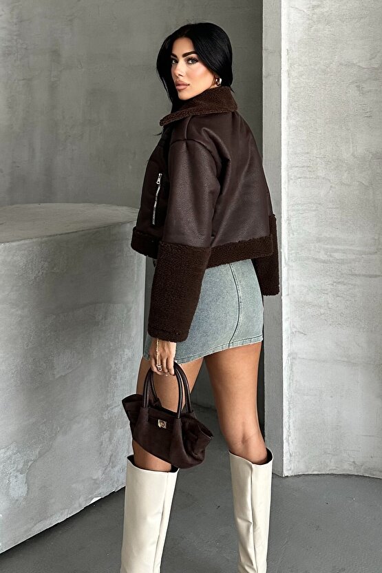 Kadın Peluş Detaylı Crop Biker Suni Deri Mont
