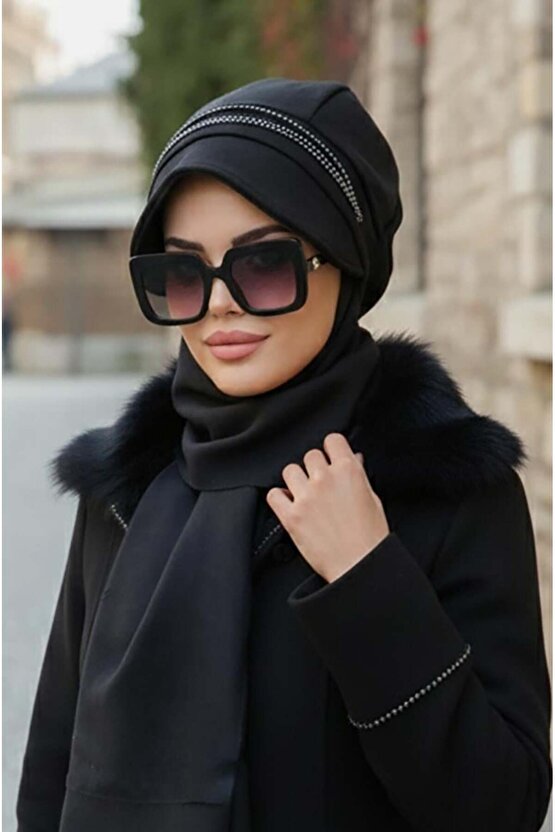 Siyah Taş Detaylı Tesettür Şapka