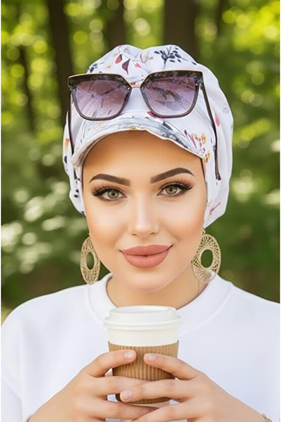 Beyaz Gri Çiçek Desen Şapka Bone