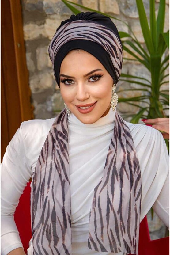 Siyah Zebra Desen Fularlı Bone
