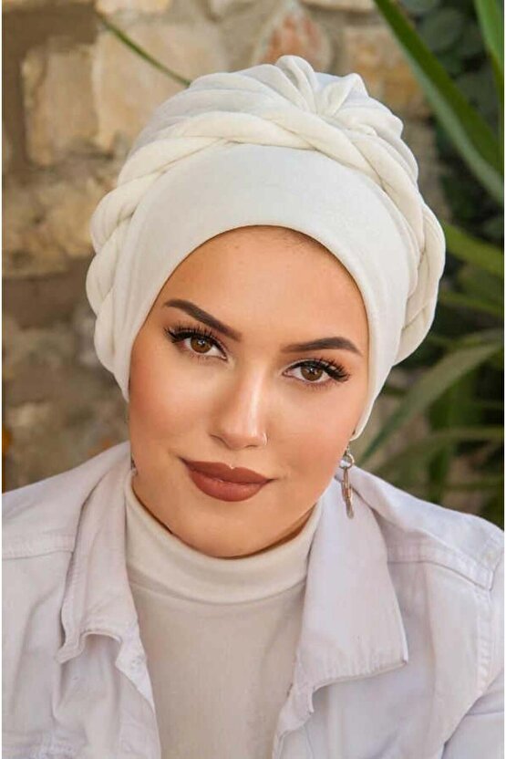 Kırık Beyaz Burgulu Bone