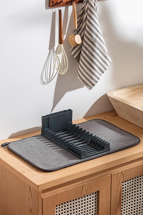 Katlanabilir Bulaşıklık – Su Emici Tabanlı, Pratik ve Şık Mutfak Düzenleyici