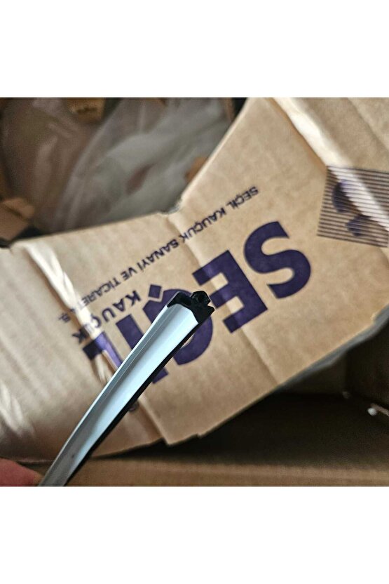 Kauçuk Kar 01 Gri Kaplamalı Kapı Pencere Tadilat Contası Fitili 30 Metre