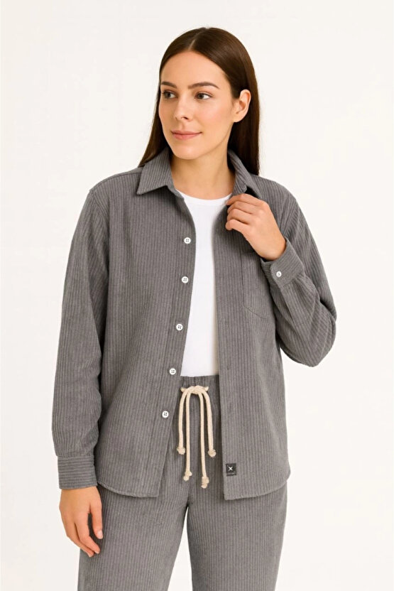 Kadife Oversize Takım – Gömlek Ve Pantolon İkili Set Füme Corduroy Şıklığı, Rahat Ve Zarif Duruş Yum