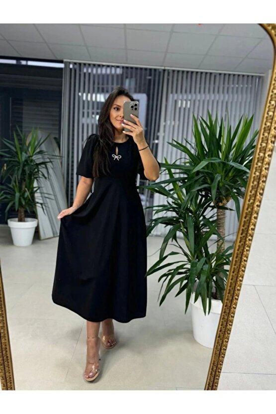 Kadın Kısa Kollu Bisiklet Yaka Fiyonk Broşlu Midi Janjan Krep Elbise