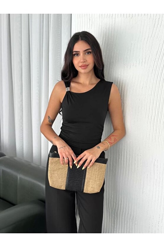 Osy Modal Yumuşak Dokulu Kumaş Bisiklet Yaka Kadın Sıfır Kol Bluz Omuz Toka Aksesuar Detaylı - Siyah