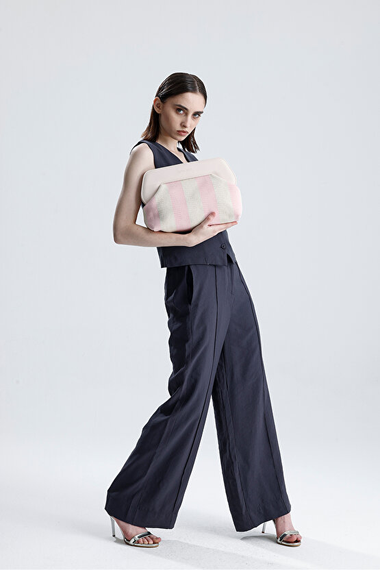 Heybes Kadın Pembe Çizgi Desenli Kanvas Clutch El Çantası