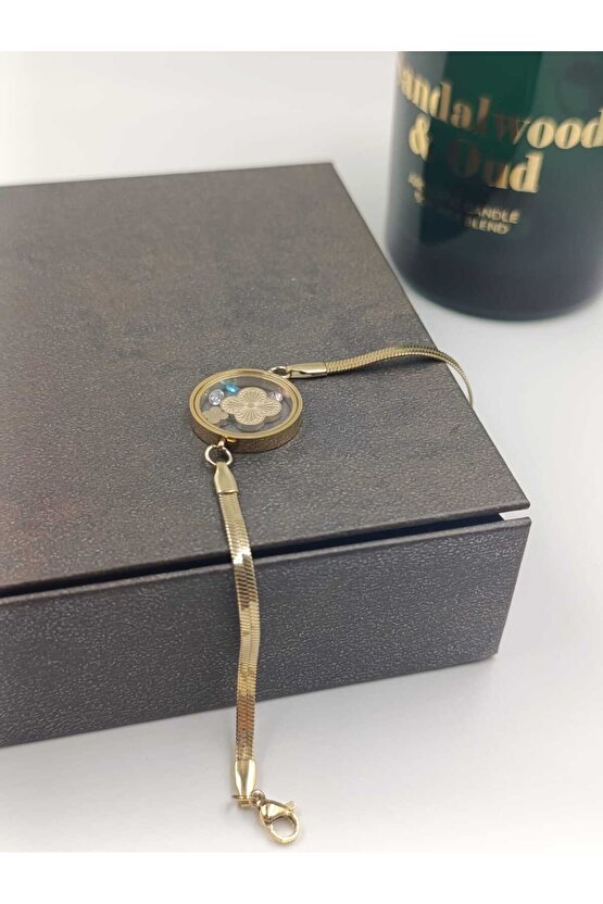 Cam Çerçeveli Yoncalı Çelik Bileklik