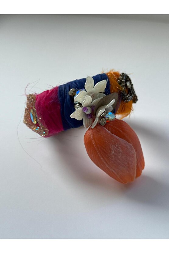 Cemil İpekçi yaz defilesi özel tasarım bilezik 4