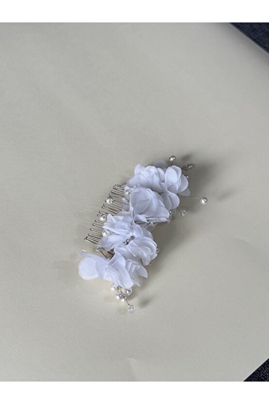 İnci Dokunuşlu Beyaz Çiçekli Gelin Nişan Lohusa Saç Tarak Tokası