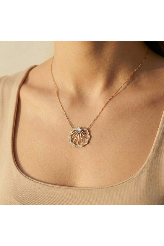 Taşlı Deniz Kabuğu Kolye