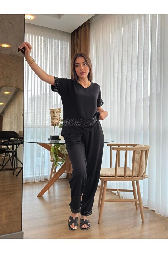 Kadın Kısa Kollu V Yakalı Pul Payetli Viskon Iki Iplik Bluz Ve Pantolon Ikili Takım