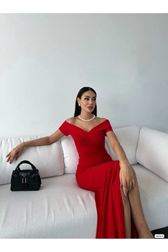 Kadın Dalgıç Kumaş Kayık Yaka Ve Dekolte Detaylı Elbise