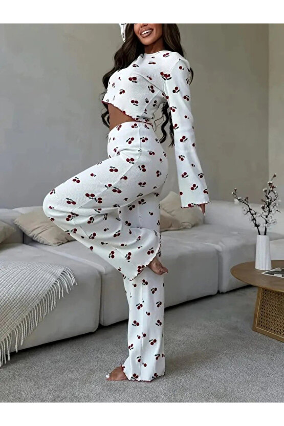 Kadın Uzun Kollu Bisiklet Yaka Desenli Burgu Bluz Ve Pijama Ikili Takım