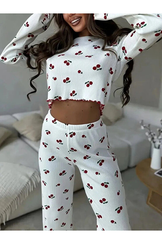 Kadın Uzun Kollu Bisiklet Yaka Desenli Burgu Bluz Ve Pijama Ikili Takım