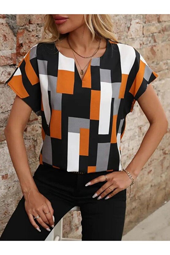 Kadın Kısa Kollu V Yakalı Yarasa Kollu Atlas Bluz