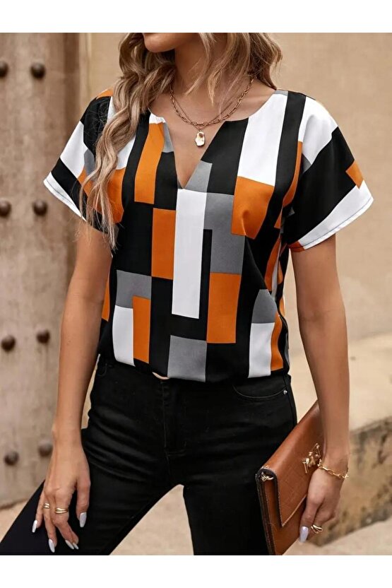 Kadın Kısa Kollu V Yakalı Yarasa Kollu Atlas Bluz