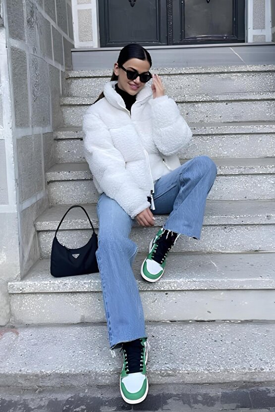 Kadın Oversize Beyaz Teddy Peluş Şişme Mont – Kışlık Sherpa Puffer Ceket