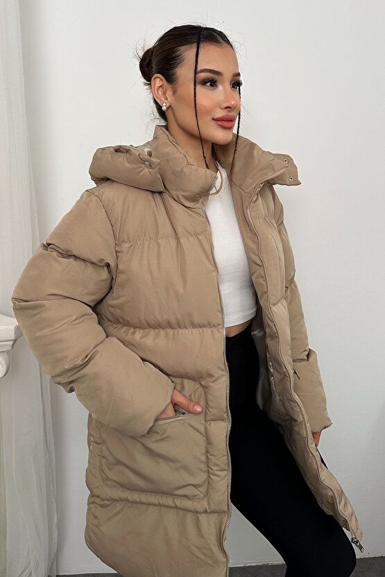 Kadın Kapüşonlu Uzun Şişme Mont – Su Geçirmez Oversize Kışlık, Cepli Fermuarlı