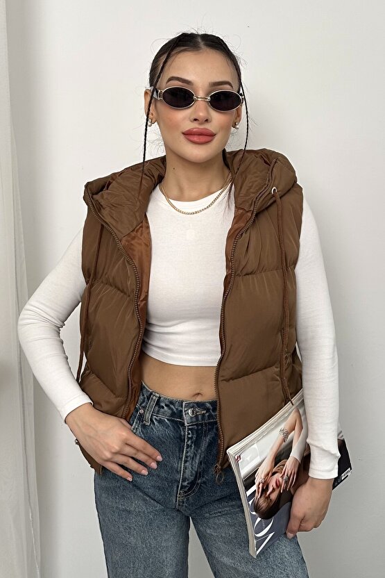 Kadın Kapüşonlu Kısa Şişme Yelek – Dolgulu, Kışlık, Spor Günlük, Su itici