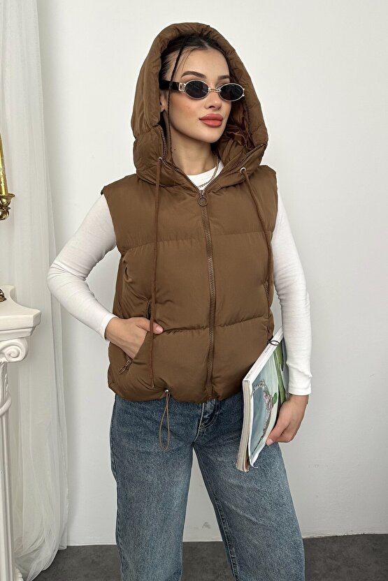 Kadın Kapüşonlu Kısa Şişme Yelek – Dolgulu, Kışlık, Spor Günlük, Su itici