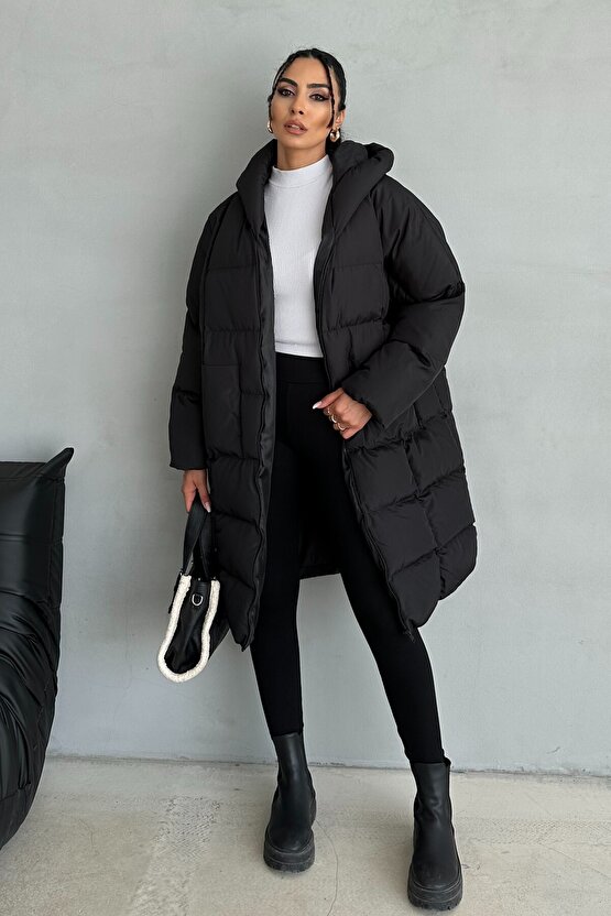 Kadın Siyah Kapüşonlu Uzun Şişme Mont - Oversize Kalın Kaban Kışlık Su Geçirmez