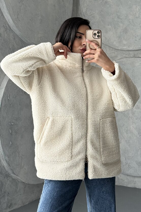 Kadın Bej Oversize Peluş Mont - Çift Fermuarlı, Dik Yakalı