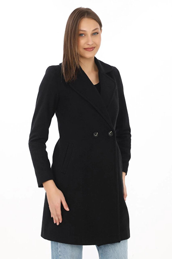 Kadın Kaşe Kaban – Siyah Yünlü Dokuma, Kruvaze Yaka, Astarlı, Cepli, Kuşaklı Uzun Boy Tesettür Uyuml