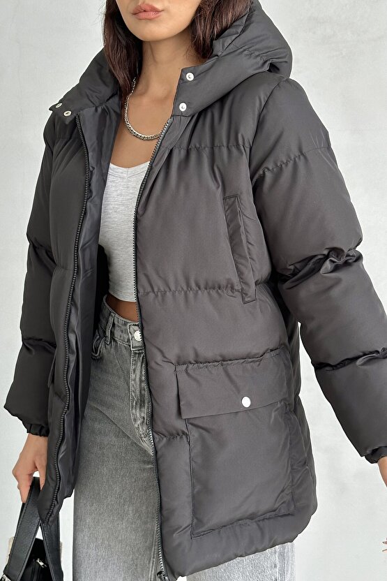 Kapüşonlu Oversize Kadın Siyah Şişme Mont - 4 Cep Detaylı